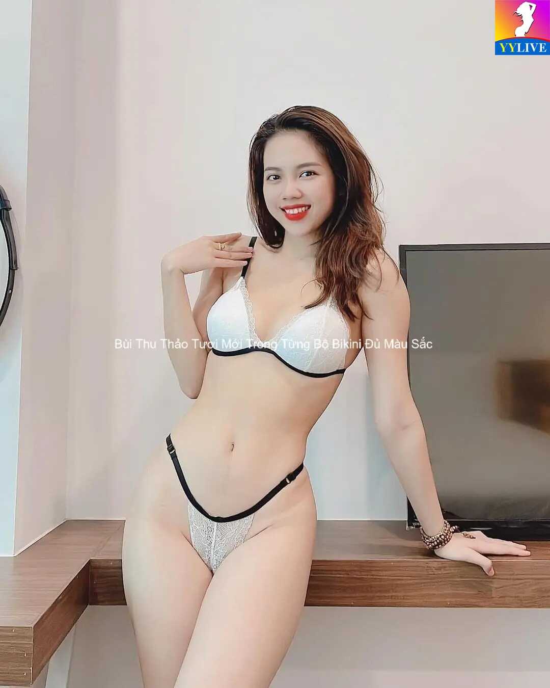 Hấp dẫn ánh nhìn với Bùi Thu Thảo và bộ sưu tập bikini màu sắc 13 hotgirl Bùi Thu Thảo diện bikini màu trắng